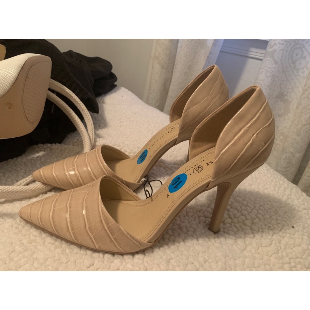 Tan heels